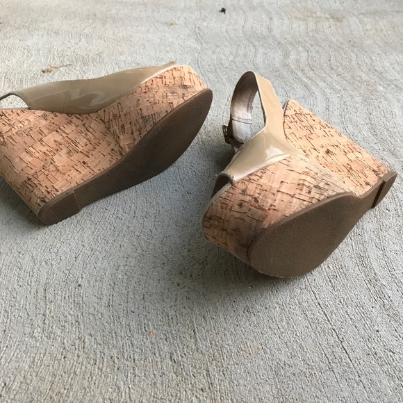 Steve Madden Wissper Nude Cork Peeptoe Wedges - Picture 6 of 7